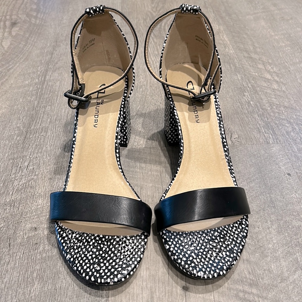 New CL by Laundry Blocked Heel Ankle Strap Sandal Heels - Picture 3 of 9